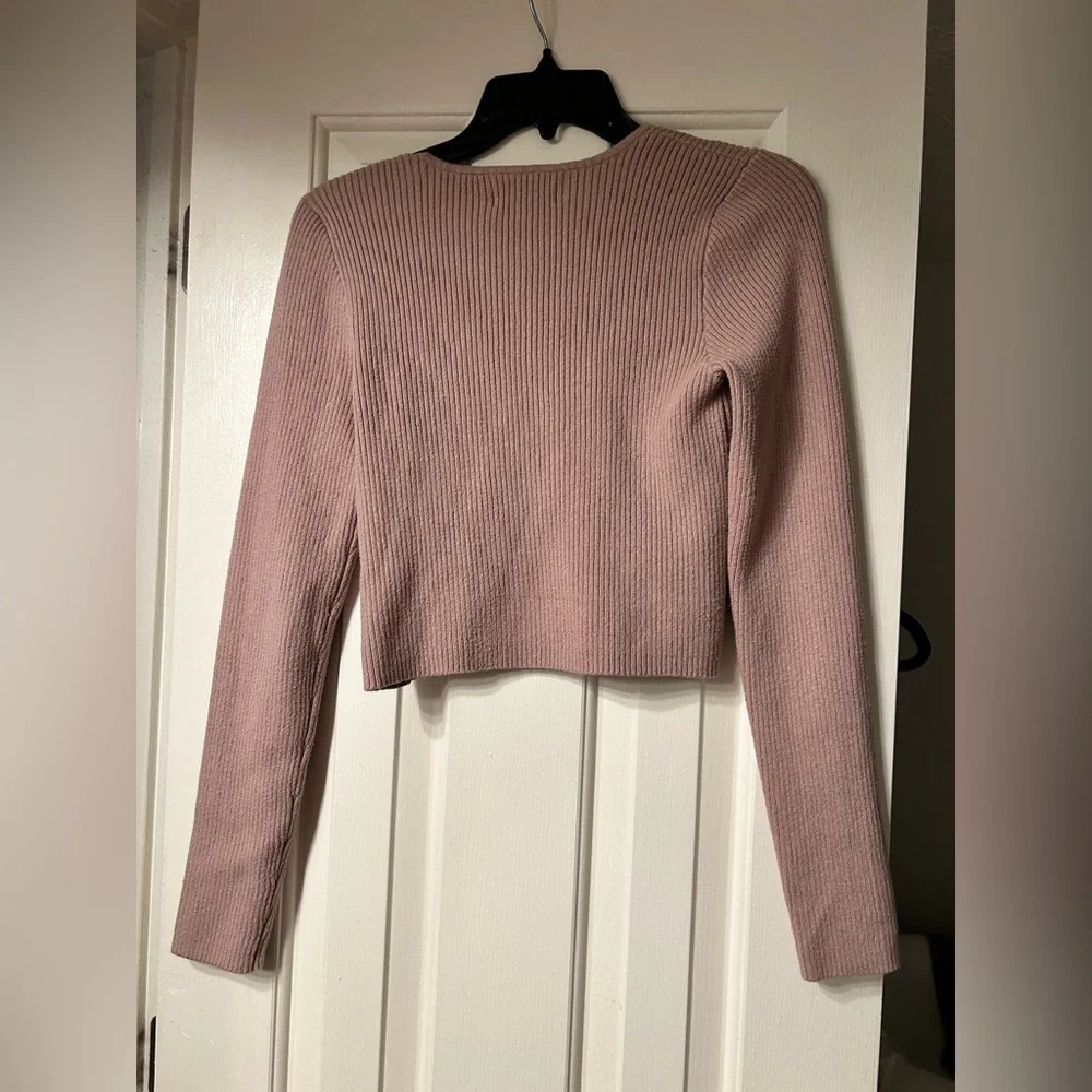 Aeropostale Ribbed Keyhole Cropped Flyaway Sweater; Beige; size M - Picture 4 of 5